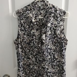 Tahari Size Petite Large Black and White abstract print Sleeveless blouse